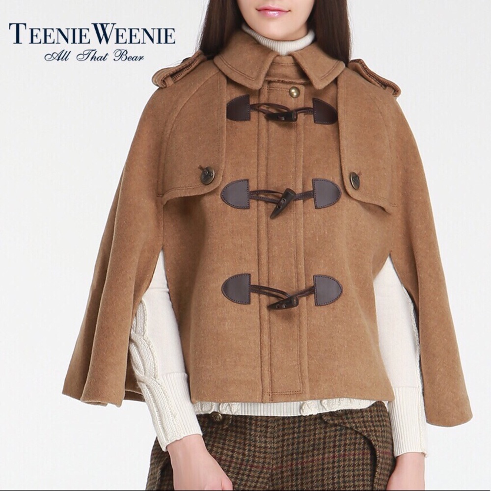 Like New 100% Wool Lined Toggle Cape in Camel